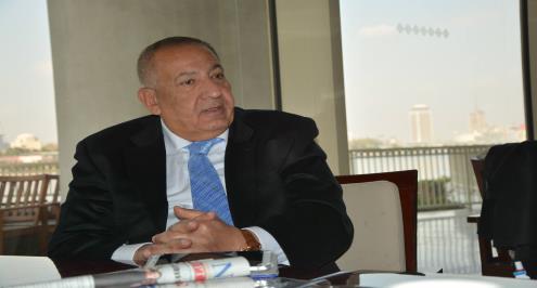 رسميًا.. كامل أبو علي يفوز برئاسة النادي المصري